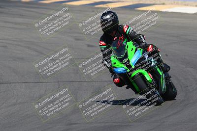 media/Mar-28-2022-Superbike Trackdays (Mon) [[b8603d0f67]]/Open Track Time/Turns 9 and 10/